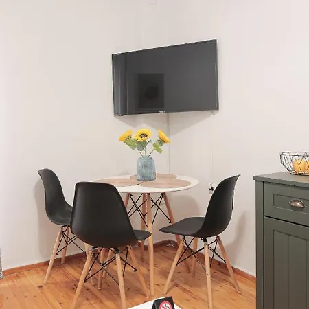 Uranus Apartment *